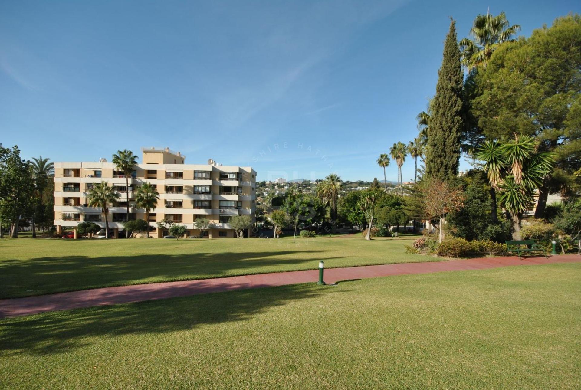 Torres De Aloha 2 Bdr Puerto Banus Lejlighed Marbella Eksteriør billede